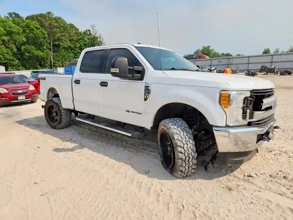 1FT7W2BT1HEE85005 2017 FORD F250-3