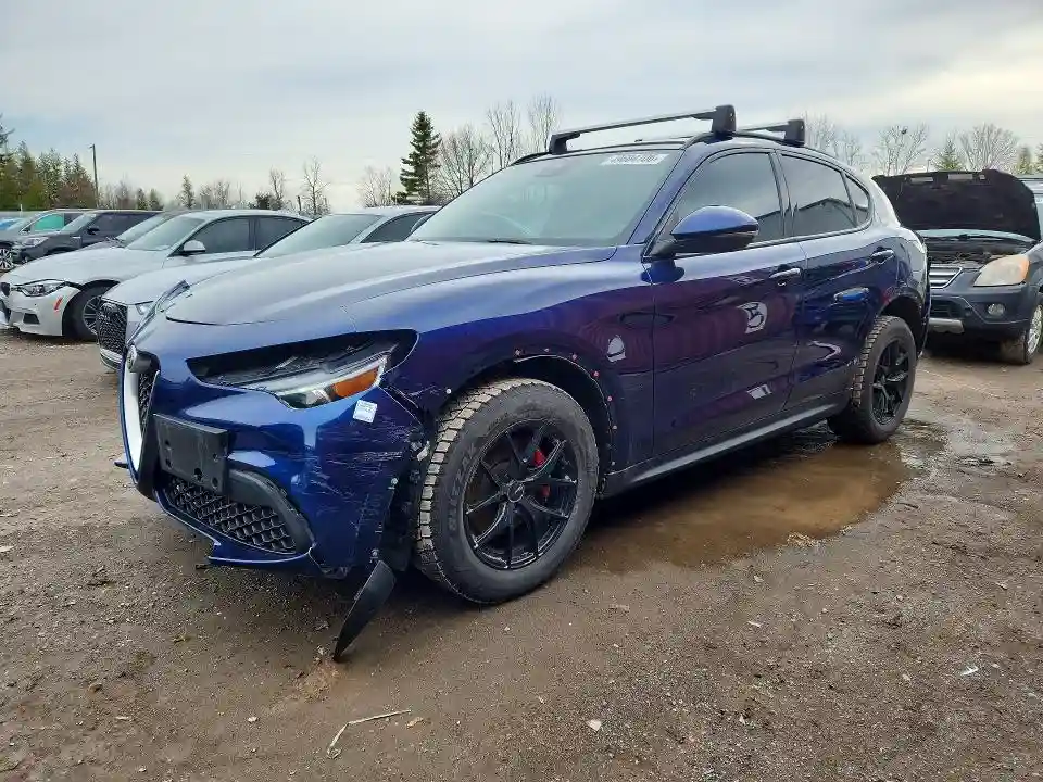 ZASFAKNN7J7C01692 2018 ALFA ROMEO STELVIO-0