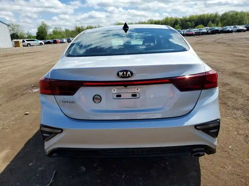 3KPF24AD8ME391120 2021 KIA FORTE-5