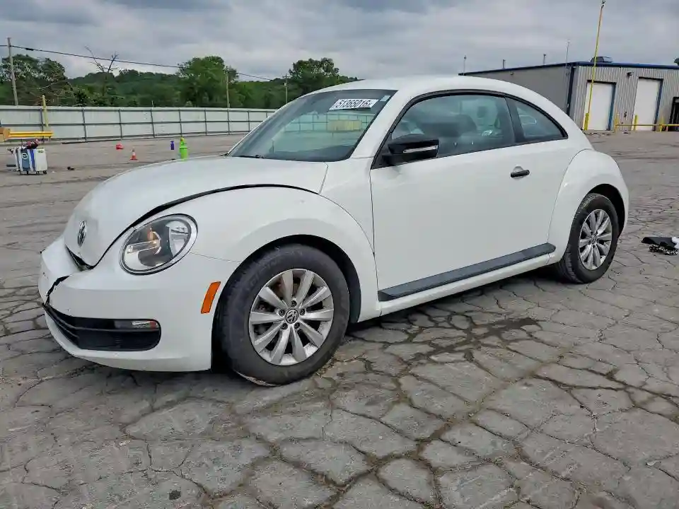 3VWF17AT4EM646510 2014 VOLKSWAGEN BEETLE-0