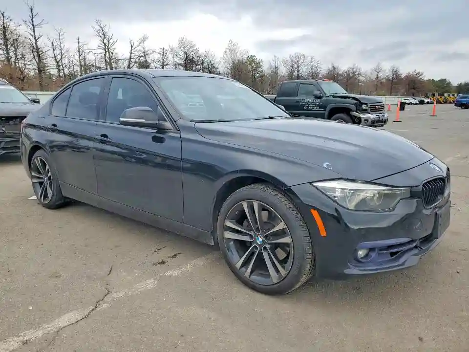 WBA8D9C50JA608001 2018 BMW 3 SERIES-3
