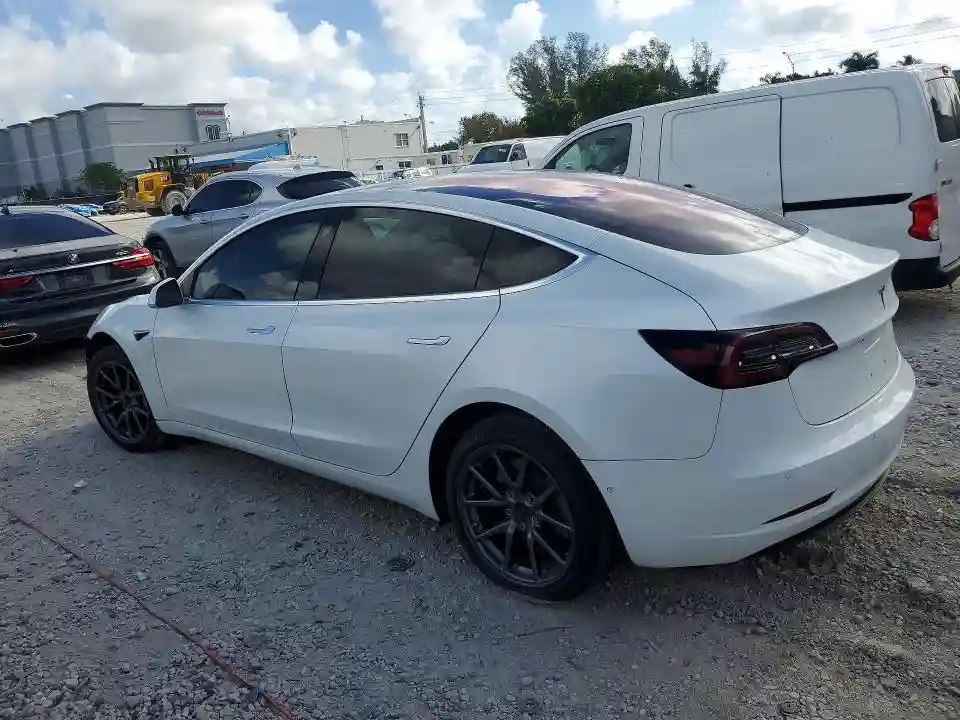 5YJ3E1EA5JF023380 2018 TESLA MODEL 3-1