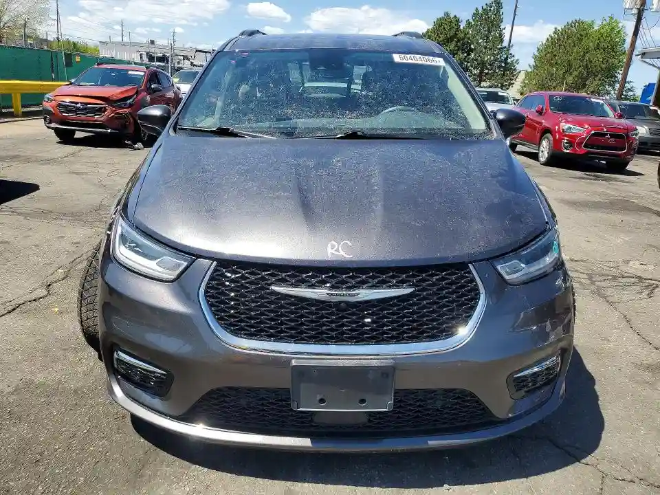 2C4RC1BG8NR138297 2022 CHRYSLER PACIFICA-4