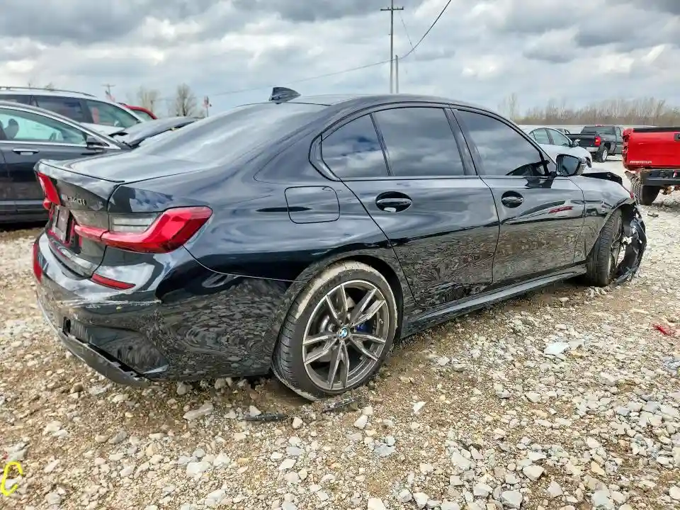3MW5U9J0XN8C30796 2022 BMW M3-2