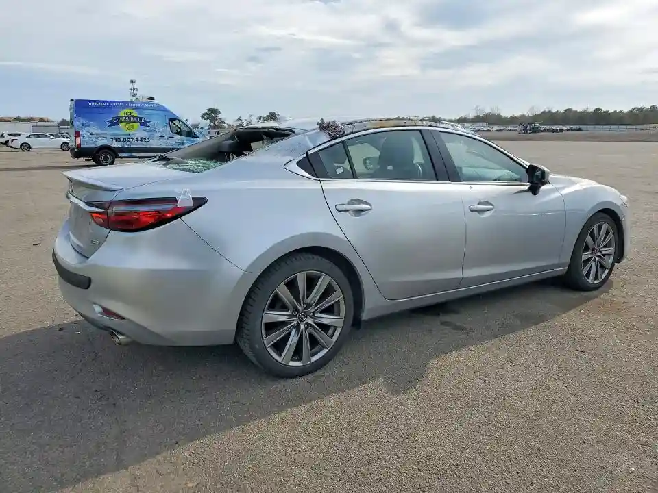 JM1GL1WY1J1334767 2018 MAZDA 6-4