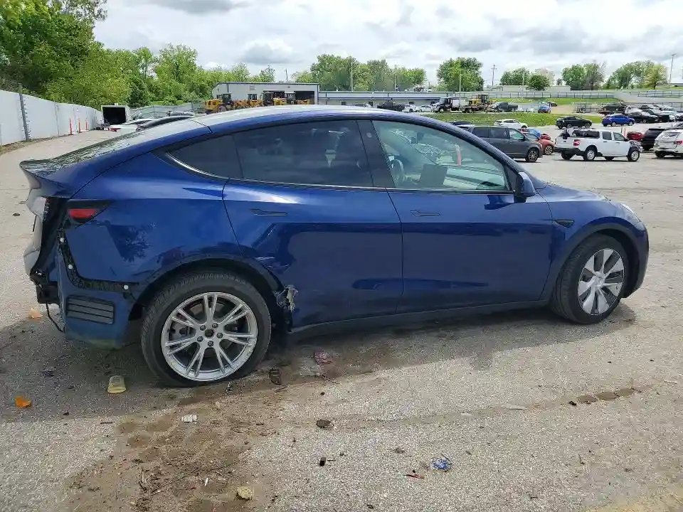 7SAYGDEE0NA007341 2022 TESLA MODEL Y-2