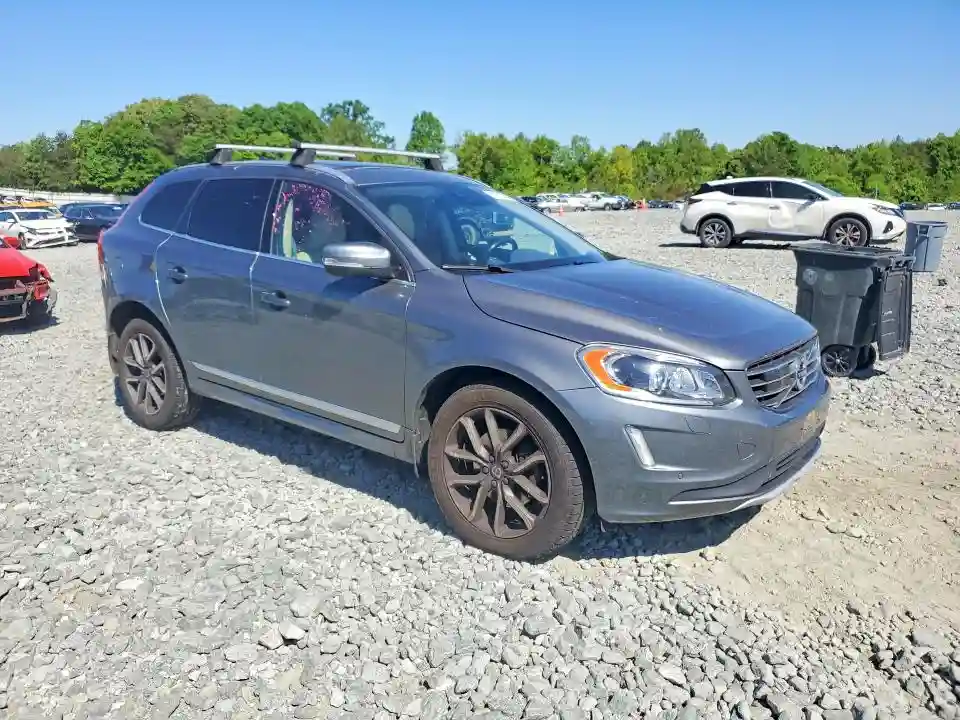 YV4612RMXG2839433 2016 VOLVO XC60-3