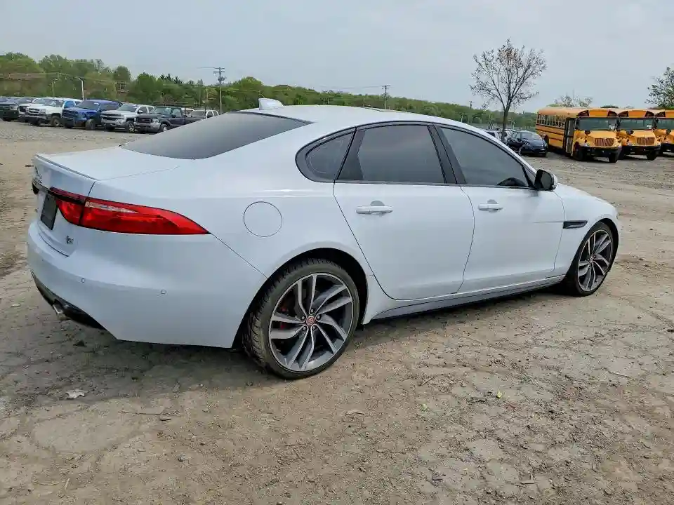 SAJBG4BV8GCY06179 2016 JAGUAR XF-2