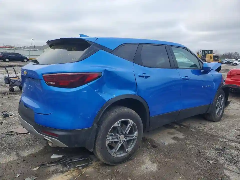 3GNKBCR48RS236273 2024 CHEVROLET BLAZER-2