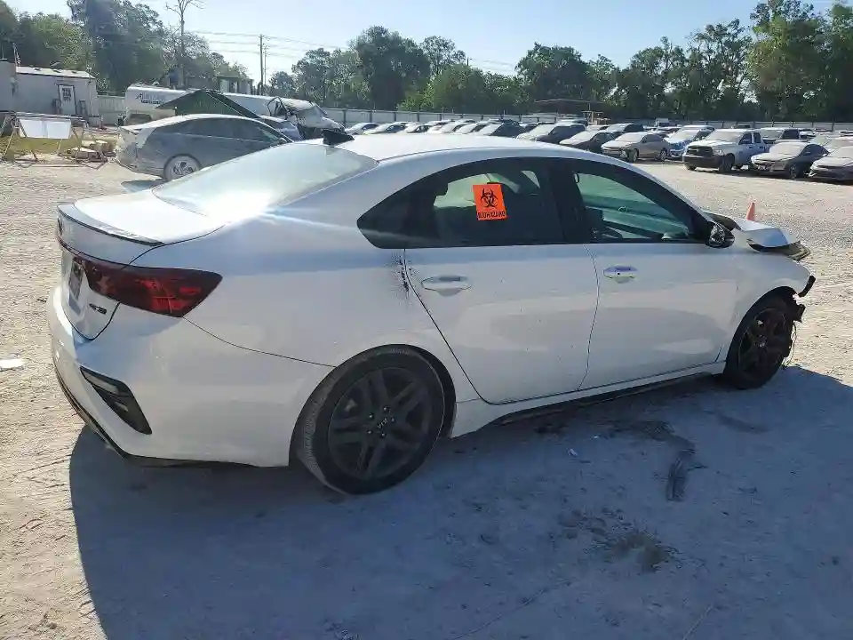 3KPF34AD9ME381774 2021 KIA FORTE-2