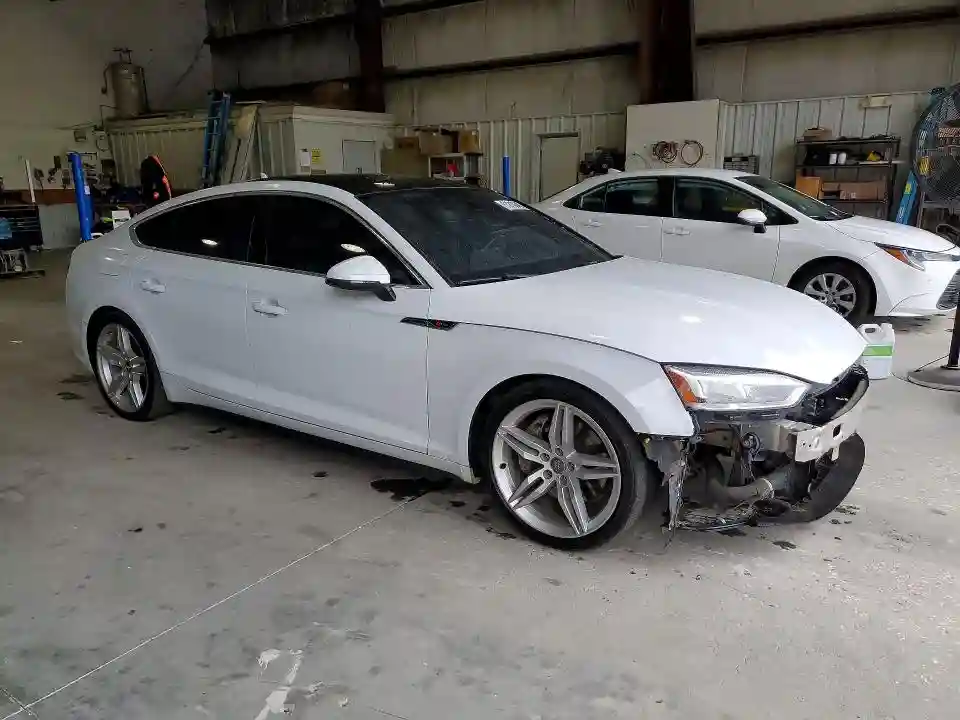 WAUFNCF5XJA053717 2018 AUDI A5-3