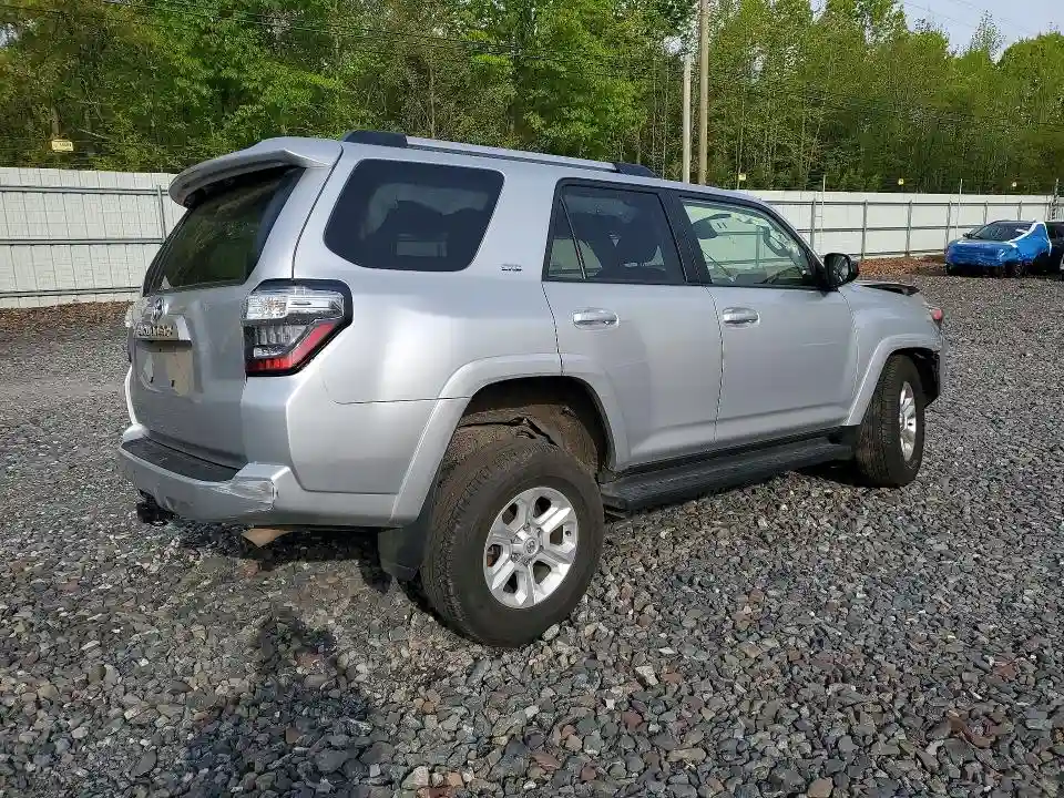 JTEMU5JR9R6278577 2024 TOYOTA 4RUNNER-2