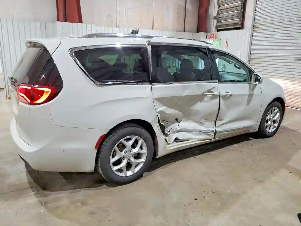 2C4RC1BG6KR748873 2019 CHRYSLER PACIFICA-2