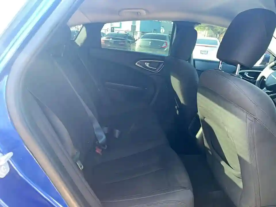 1C3CCCABXGN172625 2016 CHRYSLER 200-5