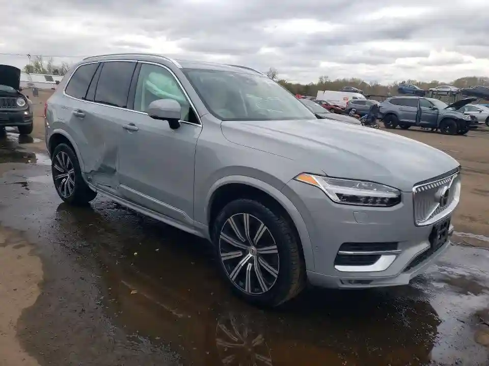 YV4062PE6R1201921 2024 VOLVO XC90-3