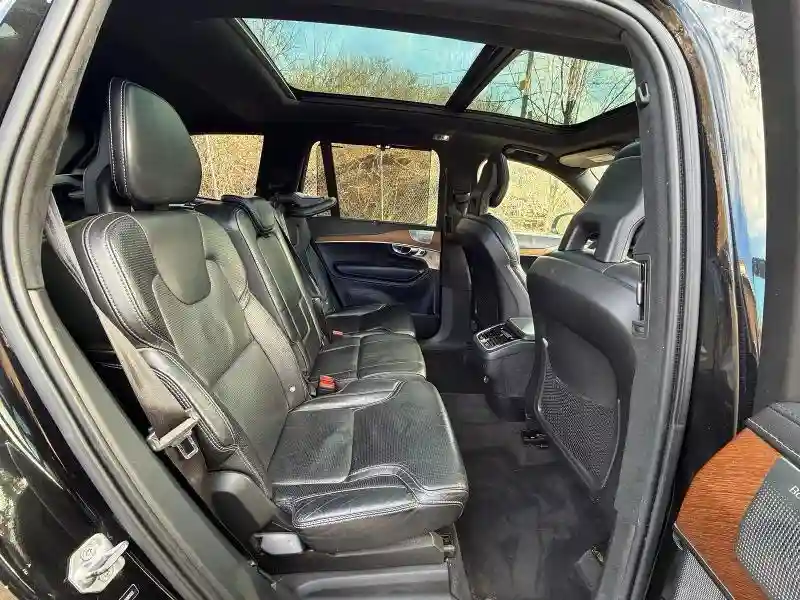 YV4A22PL3J1209333 2018 VOLVO XC90-5