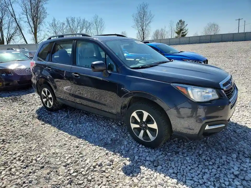 JF2SJAGC2JH462656 2018 SUBARU FORESTER-3