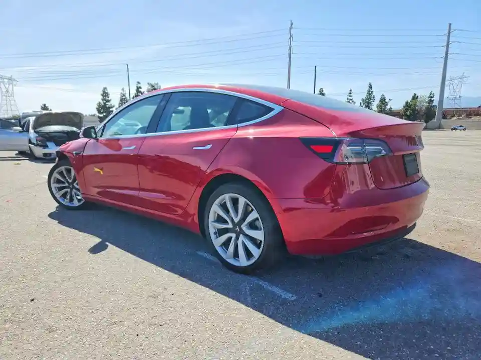 5YJ3E1EA3LF645818 2020 TESLA-1