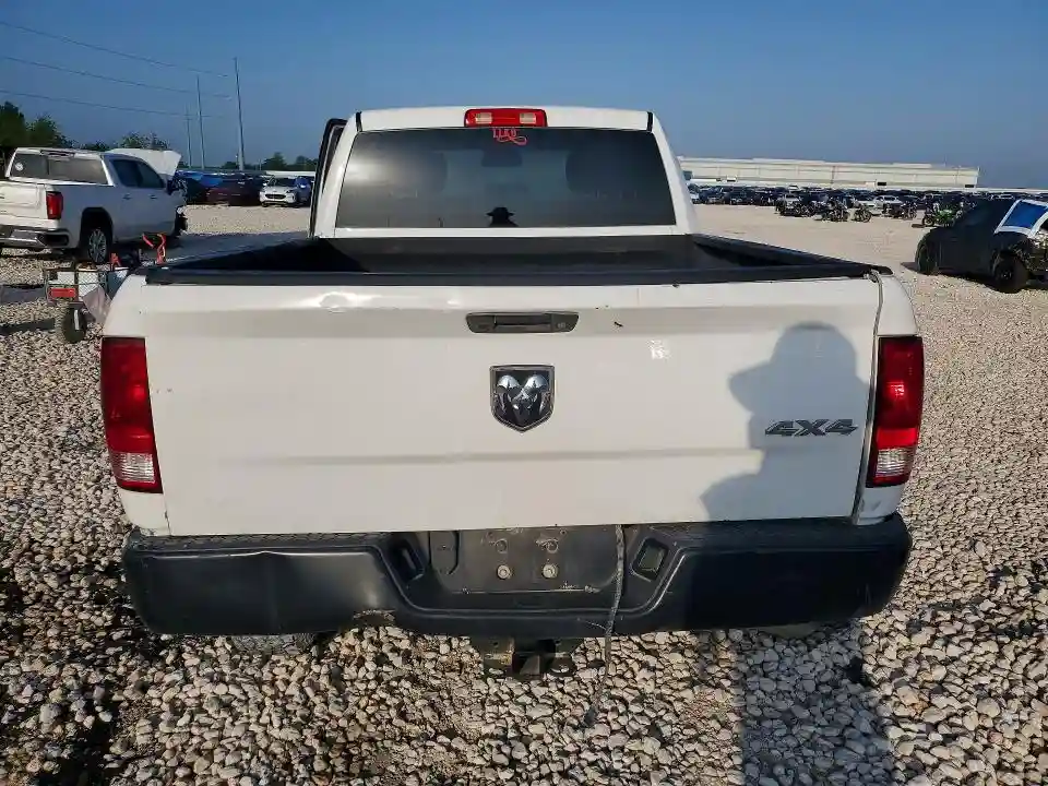1C6RR7FT7KS588646 2019 RAM 1500-5