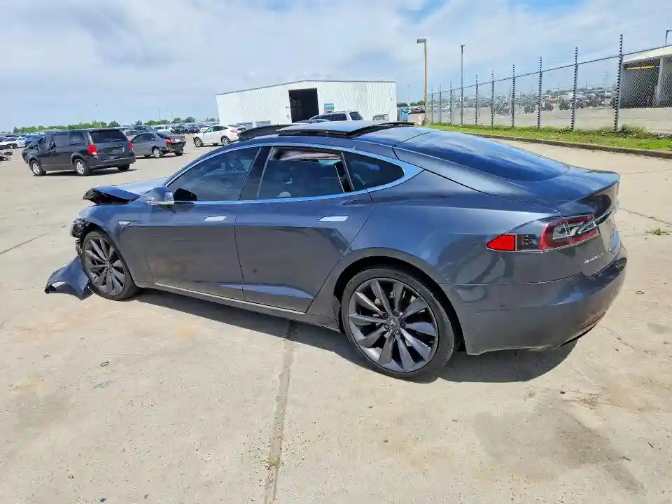 5YJSA1E12GF151575 2016 TESLA MODEL S-1