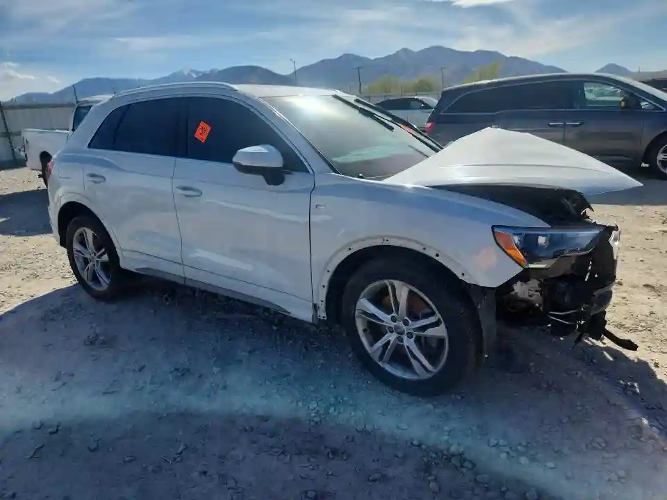 WA1DECF30L1123747 2020 AUDI Q3-3