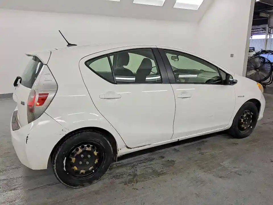 JTDKDTB38C1026463 2012 TOYOTA PRIUS-2