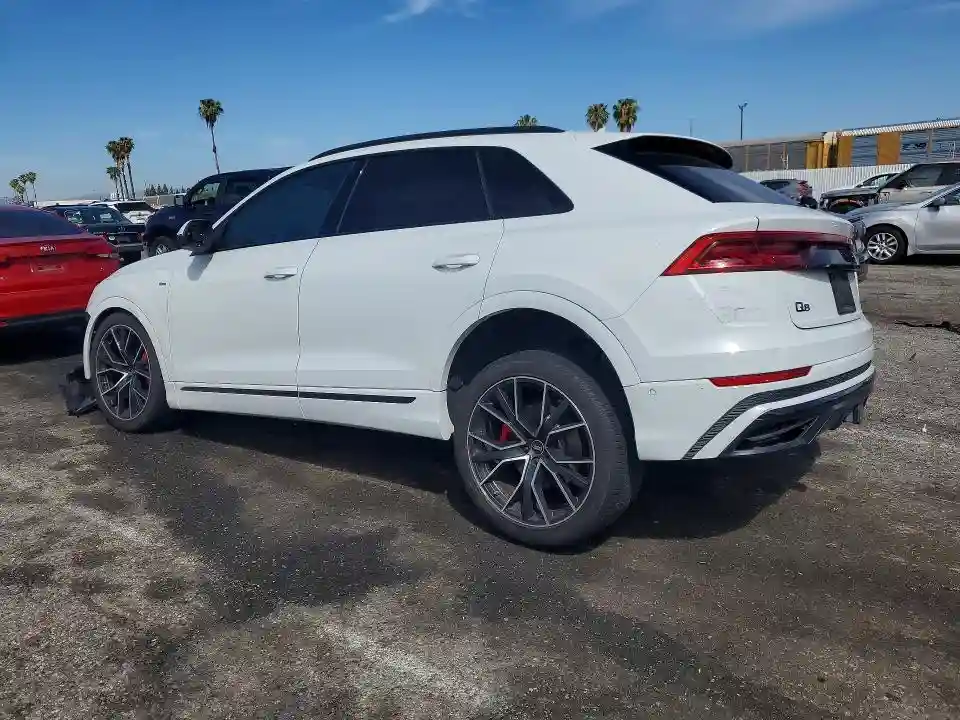 WA1EVBF15PD013326 2023 AUDI Q8-1