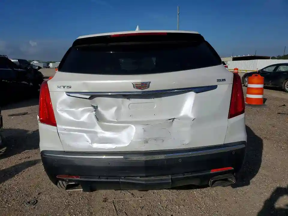 1GYKNARS5JZ242276 2018 CADILLAC XT5-5