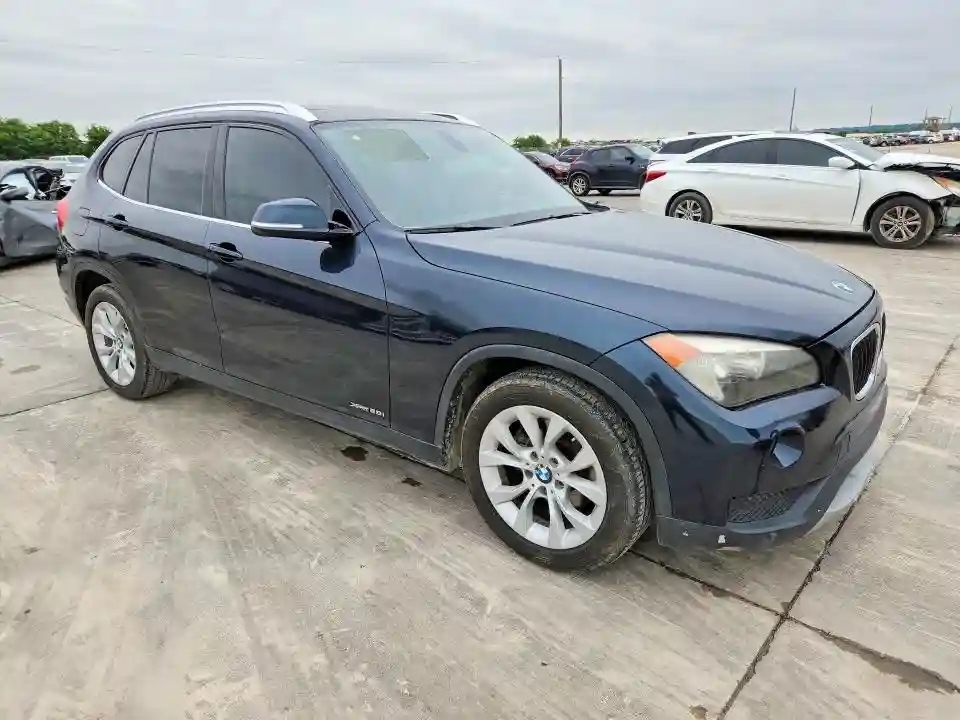 WBAVL1C57EVY17810 2014 BMW X1-3