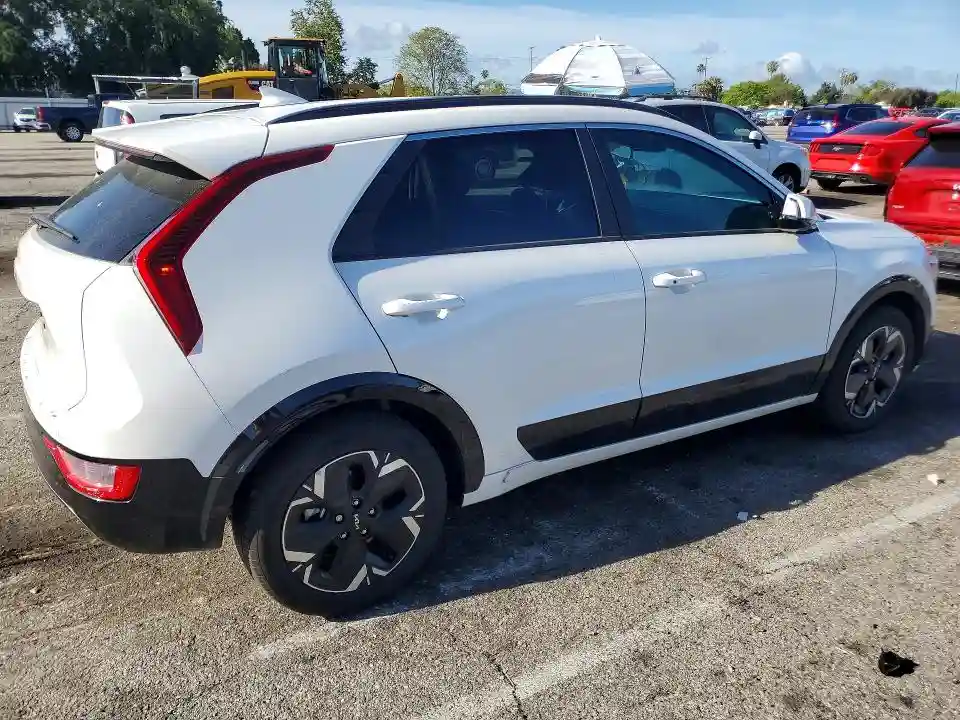 KNDCR3L1XR5096082 2024 KIA NIRO-2