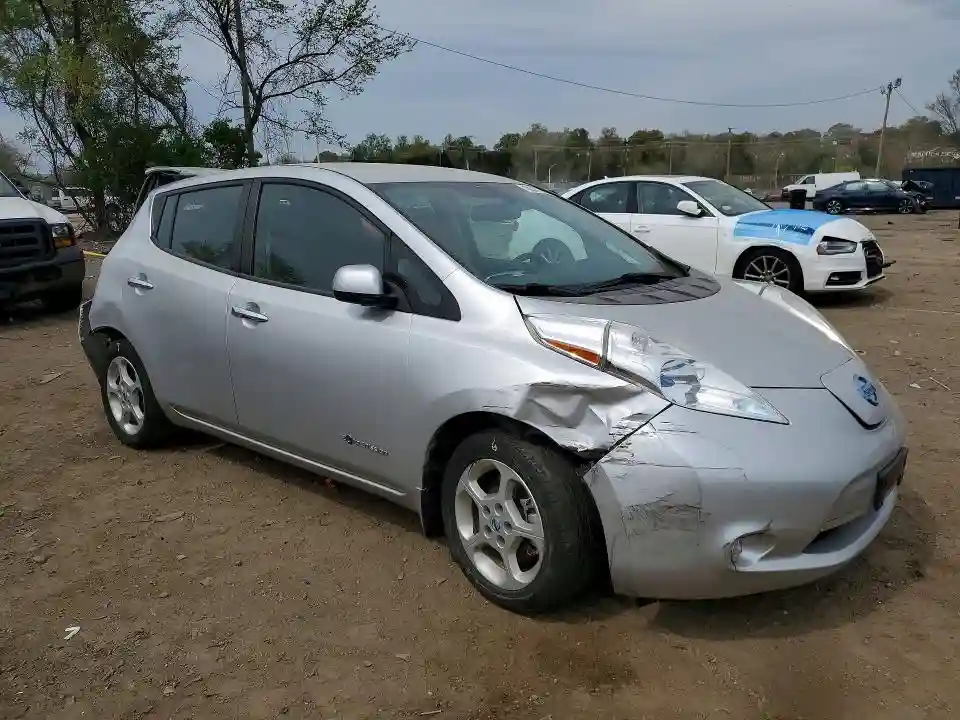 1N4AZ0CP2EC333668 2014 NISSAN LEAF-3