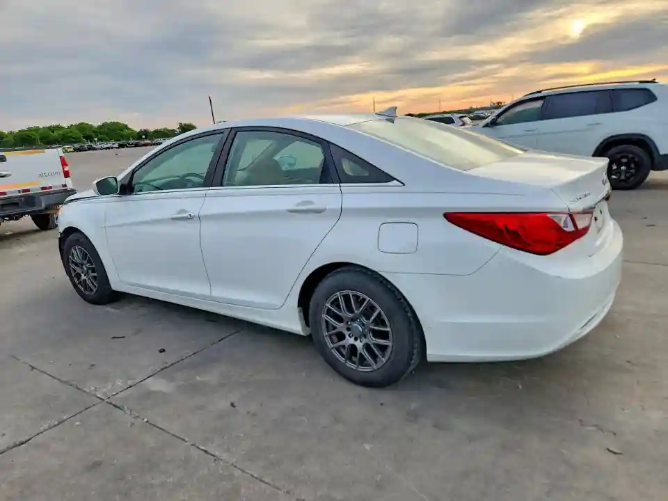 5NPEB4ACXDH605846 2013 HYUNDAI SONATA-1