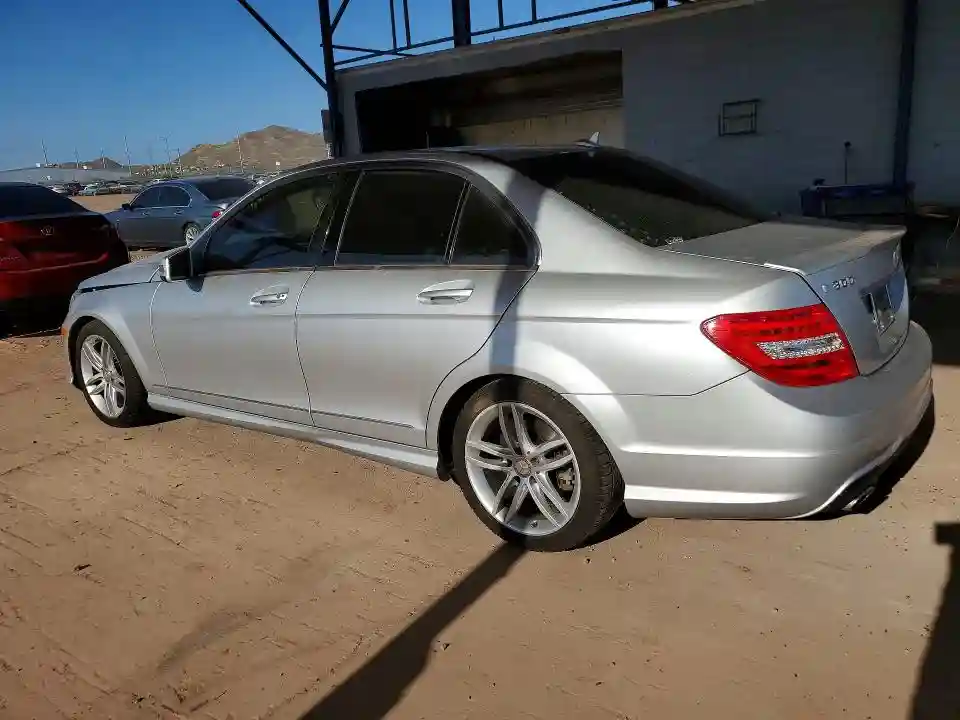 WDDGF8AB7DG121025 2013 MERCEDES-BENZ C-CLASS-1