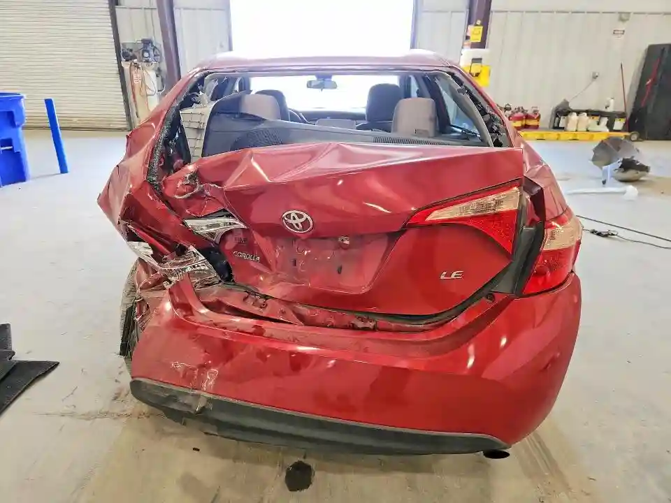 5YFBURHE5JP756884 2018 TOYOTA COROLLA-5