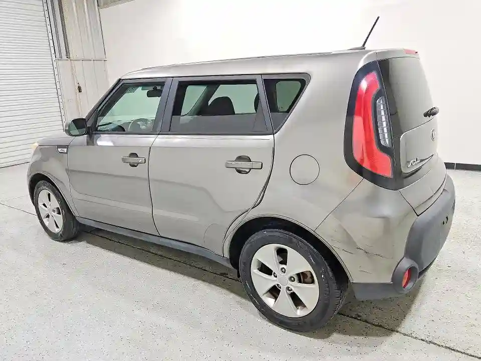 KNDJN2A23G7306340 2016 KIA SOUL-1