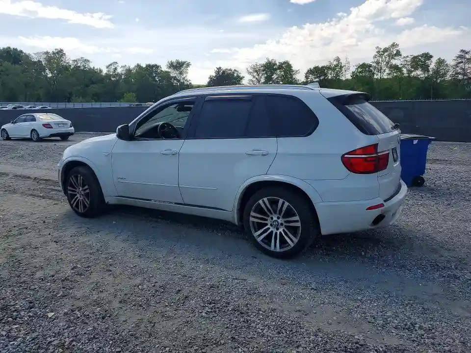 5UXZV8C52DL426919 2013 BMW X5-1