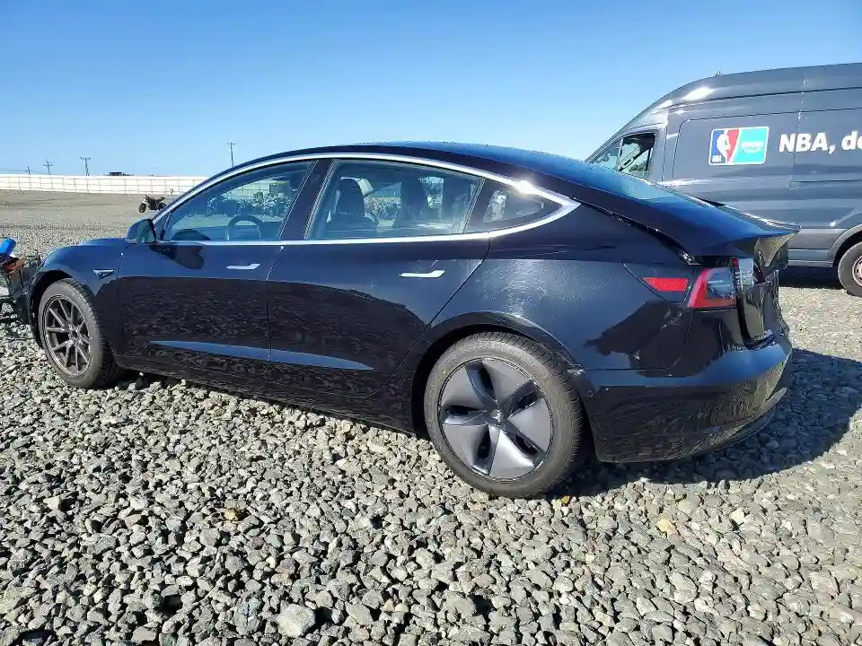 5YJ3E1EA2JF070978 2018 TESLA MODEL 3-1