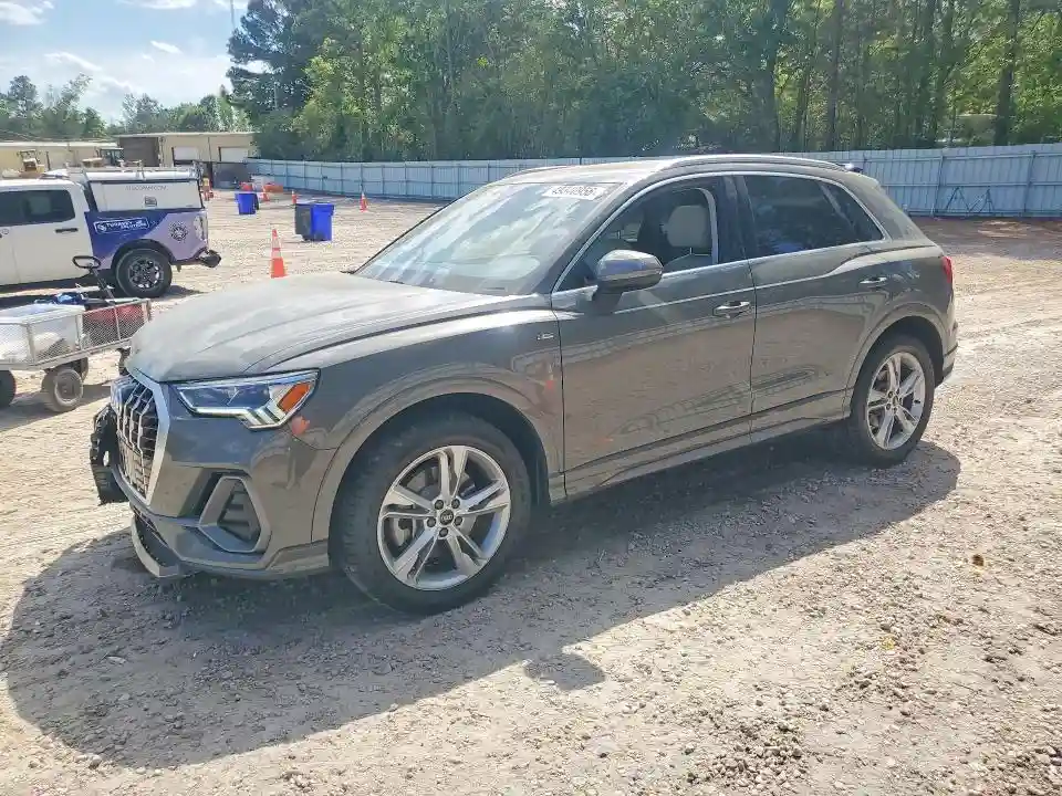 WA1EECF37R1143801 2024 AUDI Q3-0