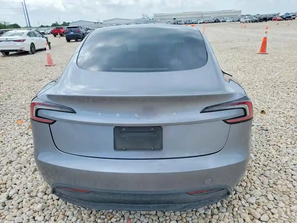 5YJ3E1EA5SF077781 2025 TESLA MODEL 3-5