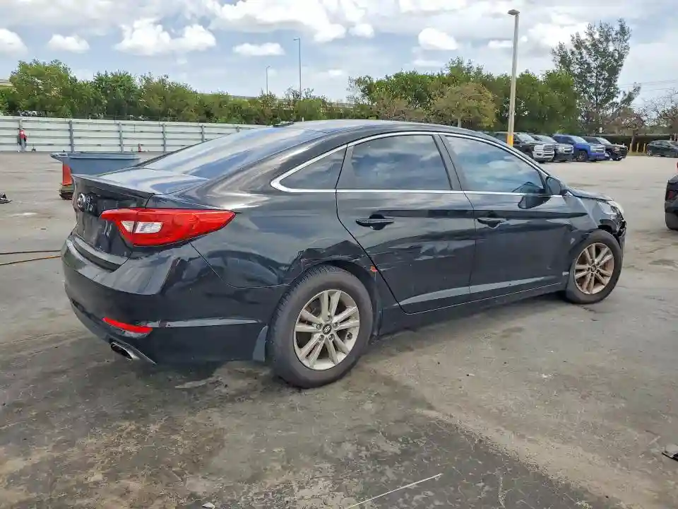 5NPE24AF1FH185598 2015 HYUNDAI SONATA-2