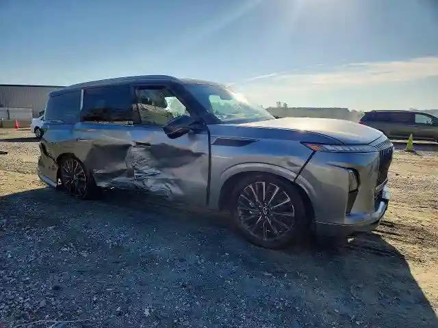 JN8AZ3CC2S9600085 2025 INFINITI QX80-3