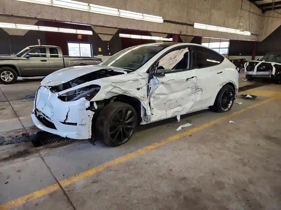 5YJYGDEE3LF017097 2020 TESLA MODEL Y-0