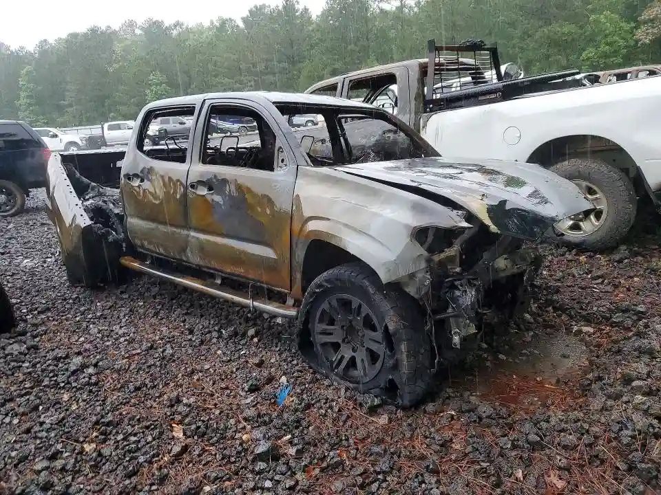 5TFAX5GNXKX151646 2019 TOYOTA TACOMA SR-3