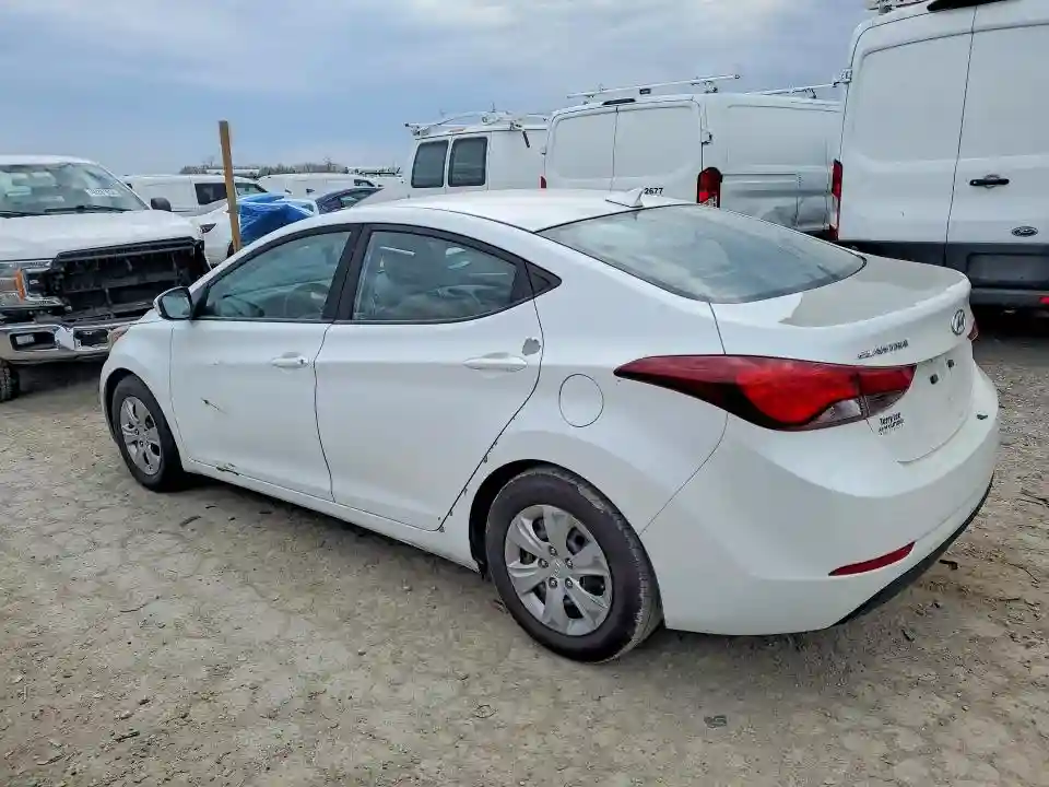 5NPDH4AE9GH748562 2016 HYUNDAI ELANTRA-1