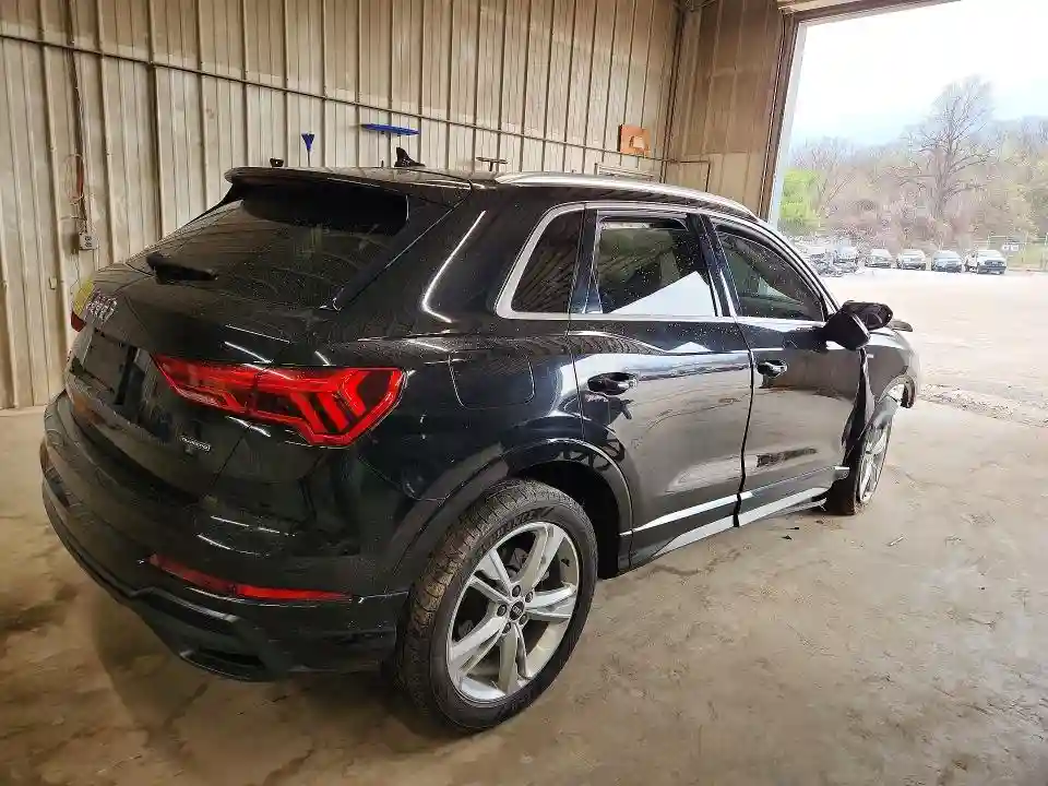 WA1EECF3XN1060826 2022 AUDI Q3-2