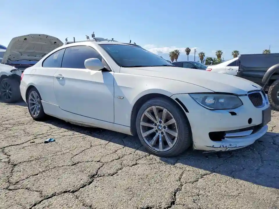 WBAKE5C51DJ107537 2013 BMW 3 SERIES-3