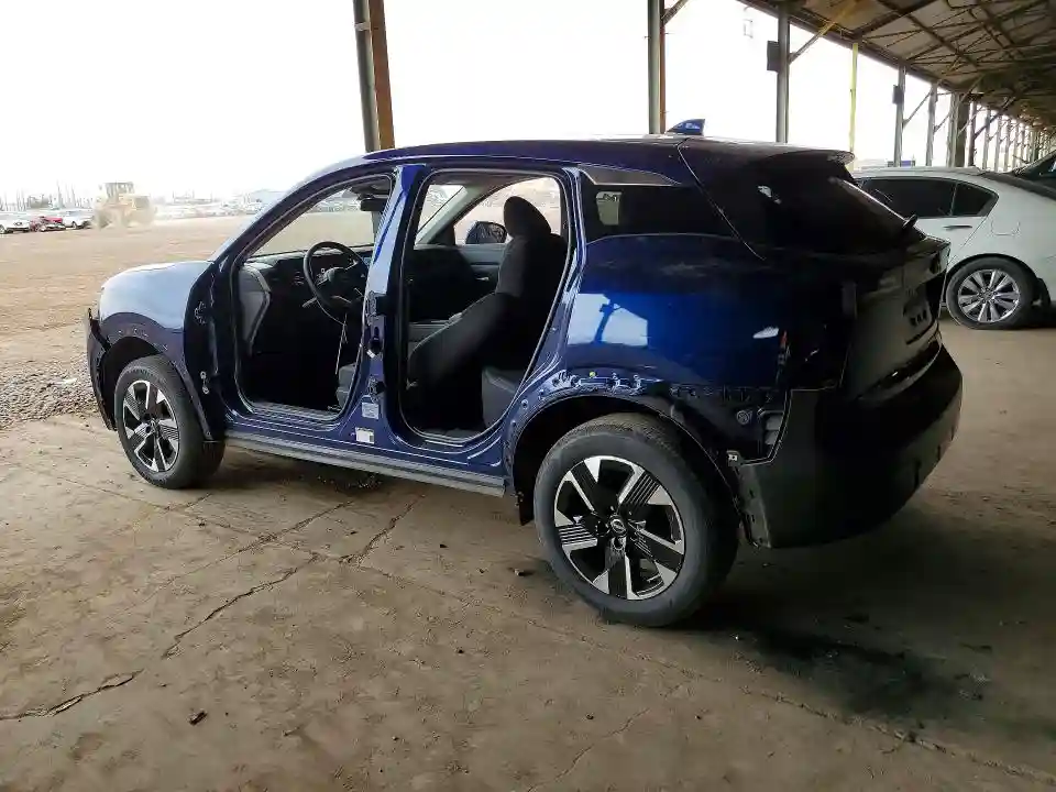 3N8AP6CB2SL363183 2025 NISSAN KICKS-1