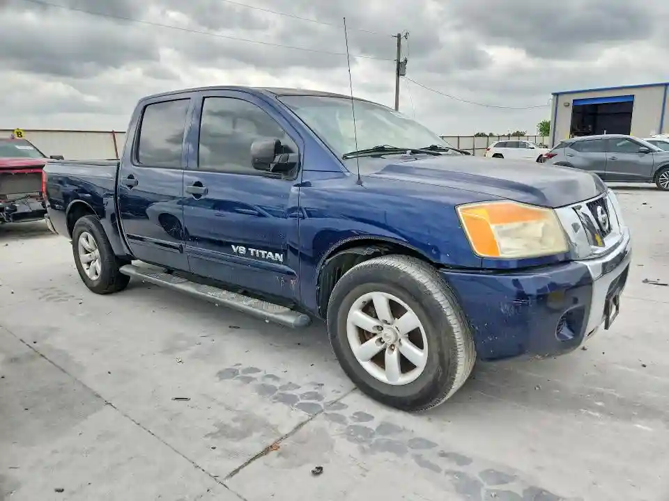1N6BA0EKXAN302302 2010 NISS TITAN-3