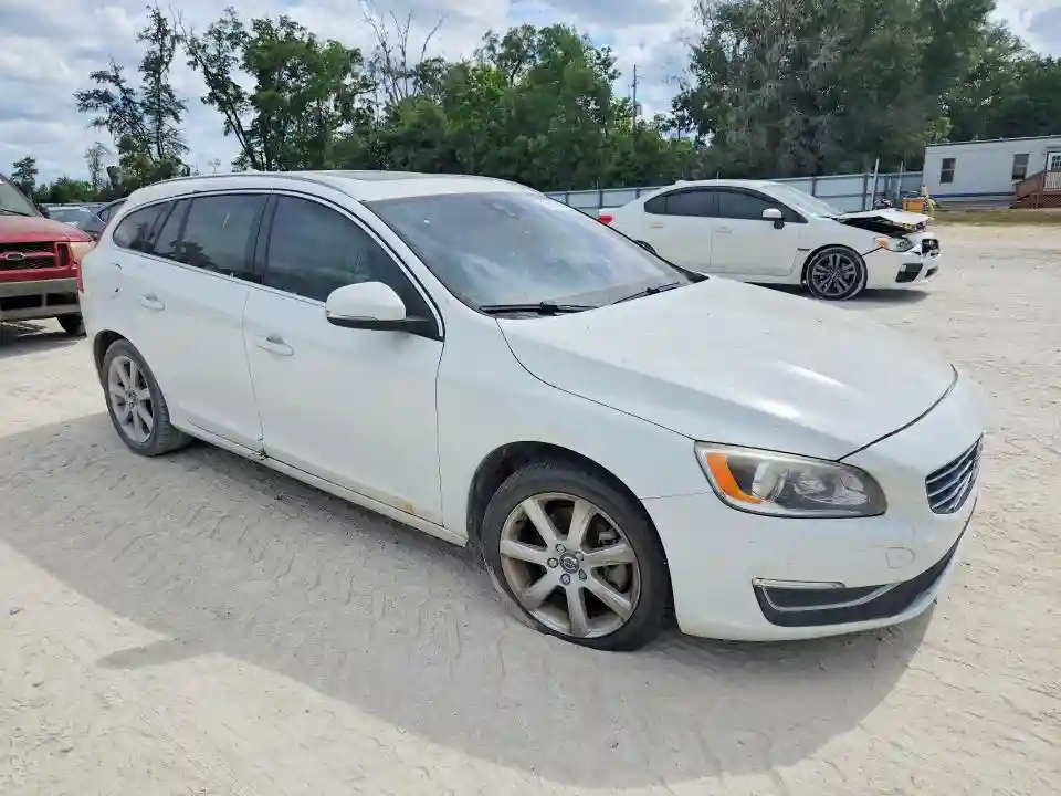YV140MEK2G1301998 2016 VOLVO V60-3