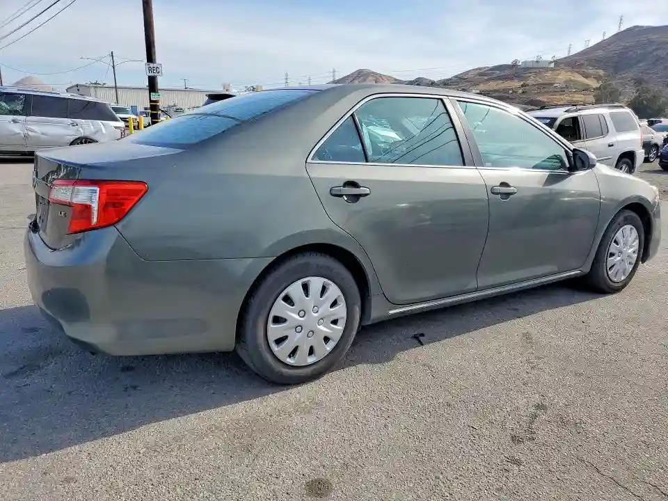 4T4BF1FK3CR252443 2012 TOYOTA CAMRY-2